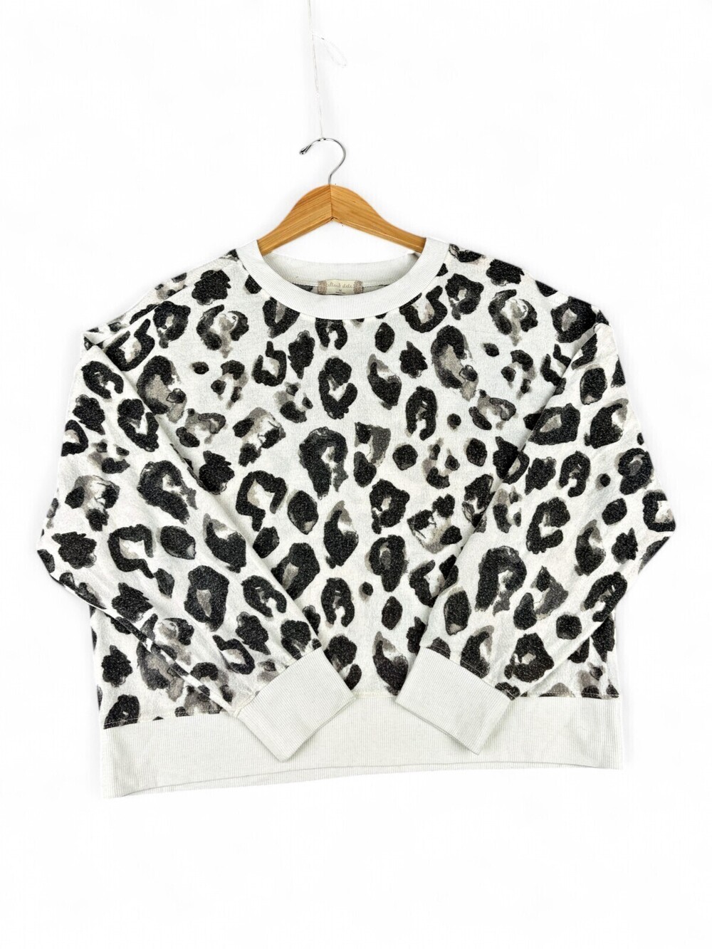 Altar'd State Leopard Print Sweater Crewneck M